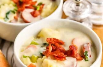 Creamy Tortellini Soup (With Bacon!)