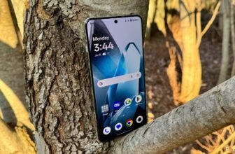 A mini OnePlus 13 is reportedly coming