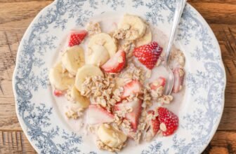 The Greatest Crockpot Oatmeal – Barefeet In The Kitchen