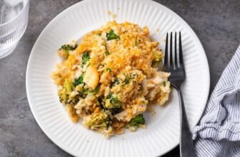 Rooster and Broccoli Casserole | Cookies & Cups