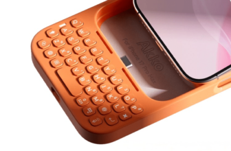 This Cool Accent Turns iPhone Into A BlackBerry-Model Gadget For Simply $59