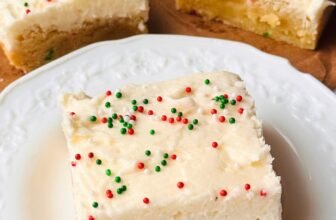 CHRISTMAS SUGAR COOKIE BARS – The Southern Woman Cooks